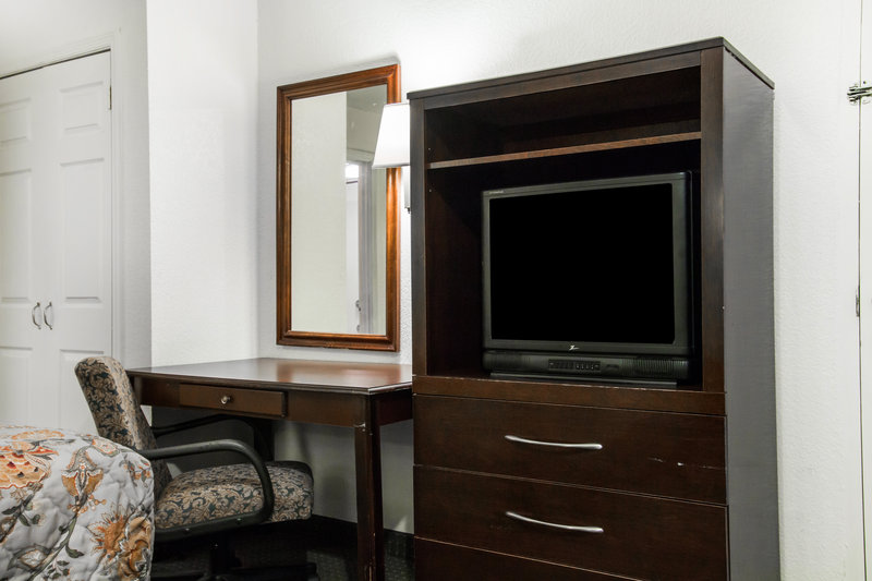 Econo Lodge - Beaufort, SC