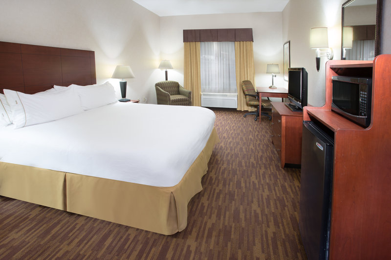 Holiday Inn Express YREKA-SHASTA AREA - Shasta Lake, CA