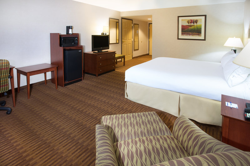 Holiday Inn Express YREKA-SHASTA AREA - Shasta Lake, CA