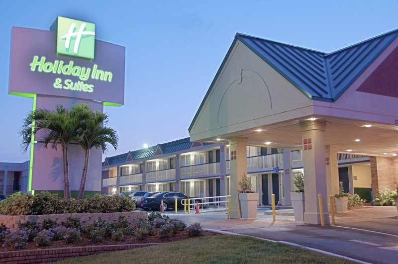 Holiday Inn Hotel & Suites VERO BEACH-OCEANSIDE - Sebastian, FL