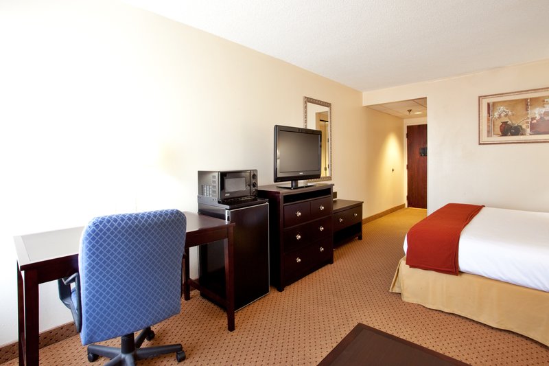 Holiday Inn Express & Suites SAVANNAH - MIDTOWN - Savannah, GA