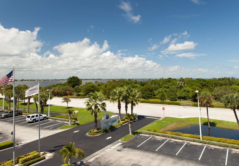 Hutchinson Island Marriott Beach Resort & Marina - Stuart, FL
