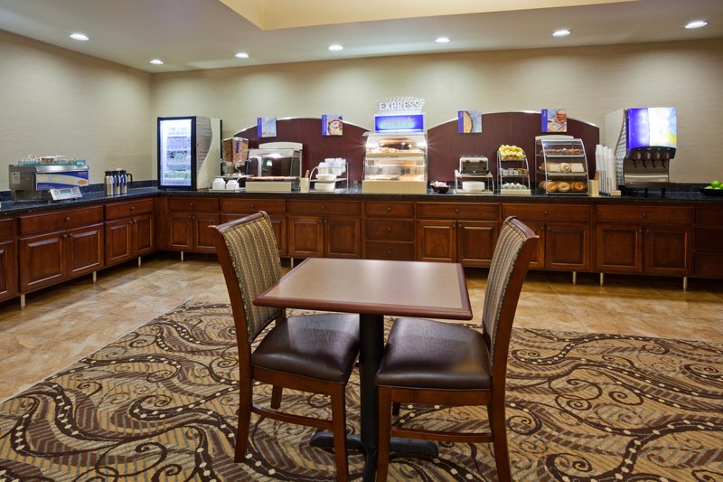 Holiday Inn Express & Suites MINNEAPOLIS SW - SHAKOPEE - Shakopee, MN