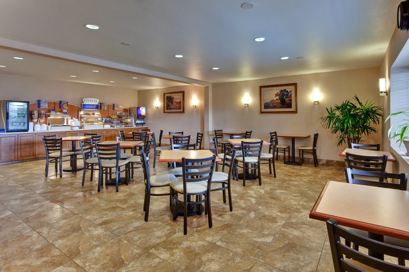 Holiday Inn Express - Lompoc, CA