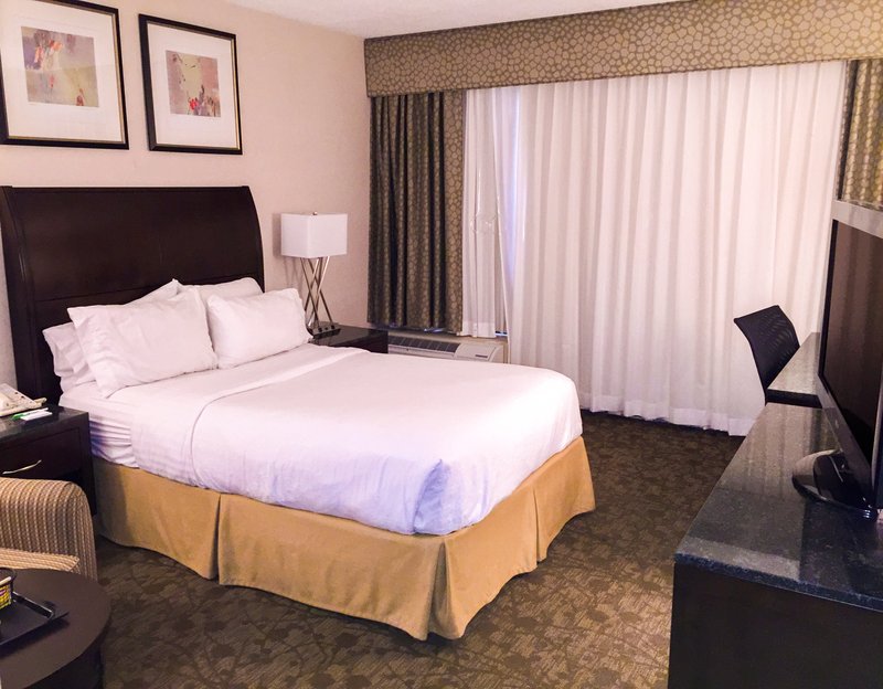 Holiday Inn Westbury-Long Island - Williston Park, NY
