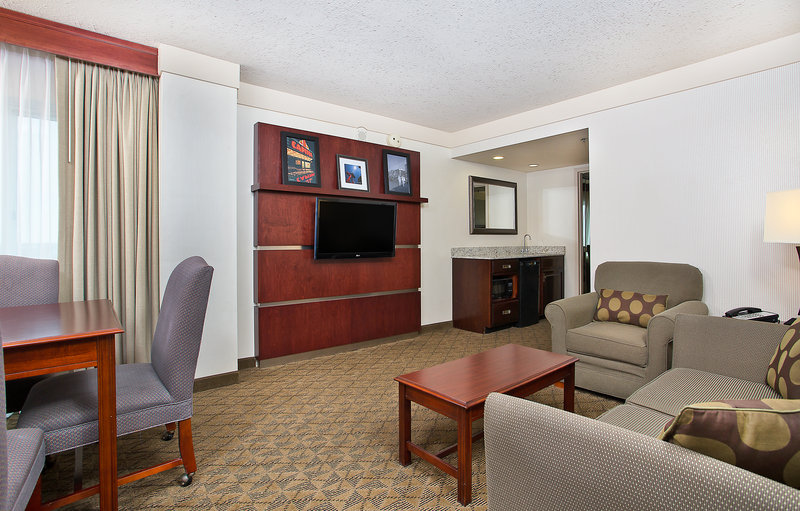 Holiday Inn UNIVERSITY PLAZA-BOWLING GREEN - Drake, KY