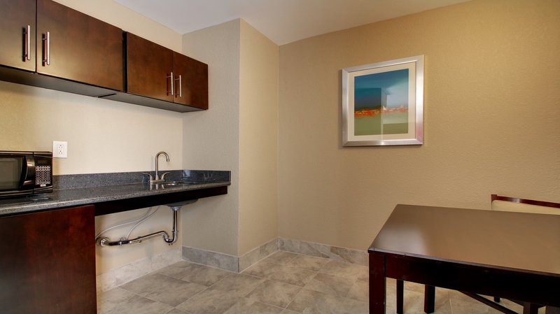 Holiday Inn Express Hotel & Suites Jackson Downtown-Coliseum - Jackson, MS