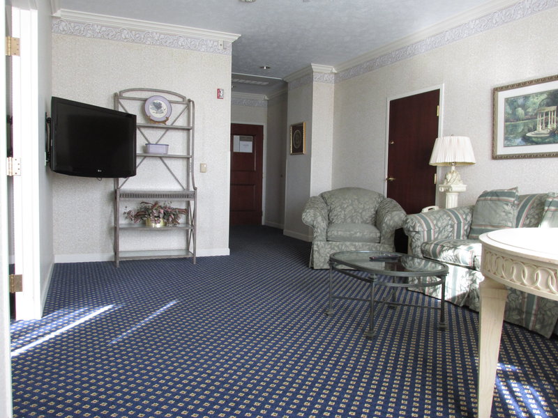 Crowne Plaza-Springfield - Mount Pulaski, IL