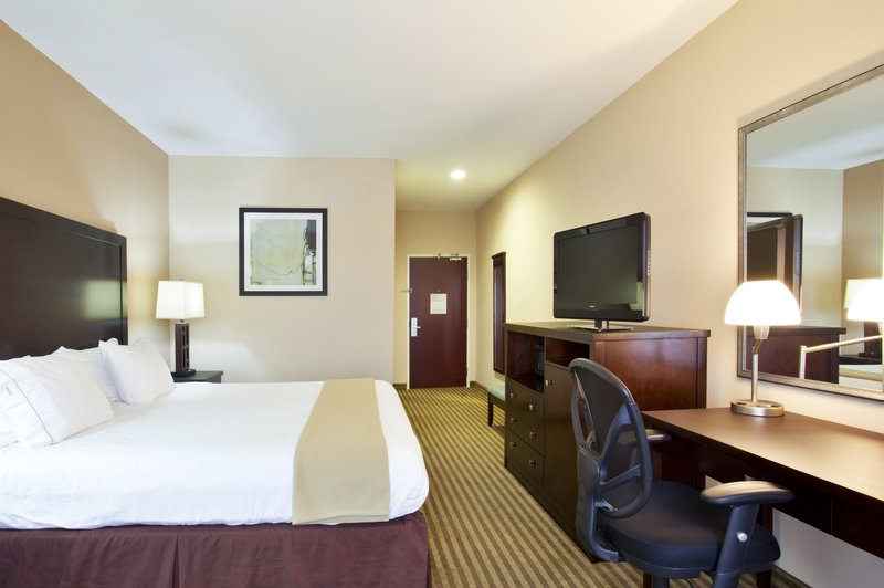 Holiday Inn Express LE ROY - BLOOMINGTON AREA - Monrovia, IN