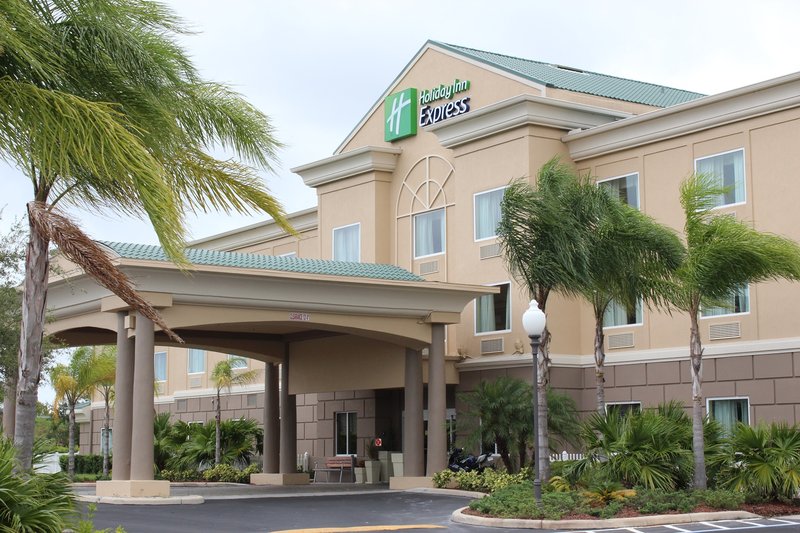Holiday Inn Express & Suites COCOA - Cocoa, FL