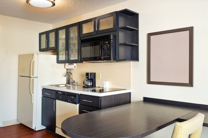 Candlewood Suites-Detroit-Troy - Southfield, MI