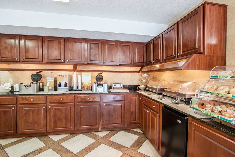 Quality Inn - Gallatin, TN