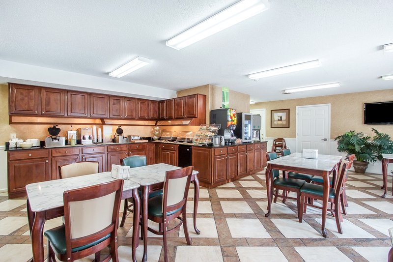 Quality Inn - Gallatin, TN