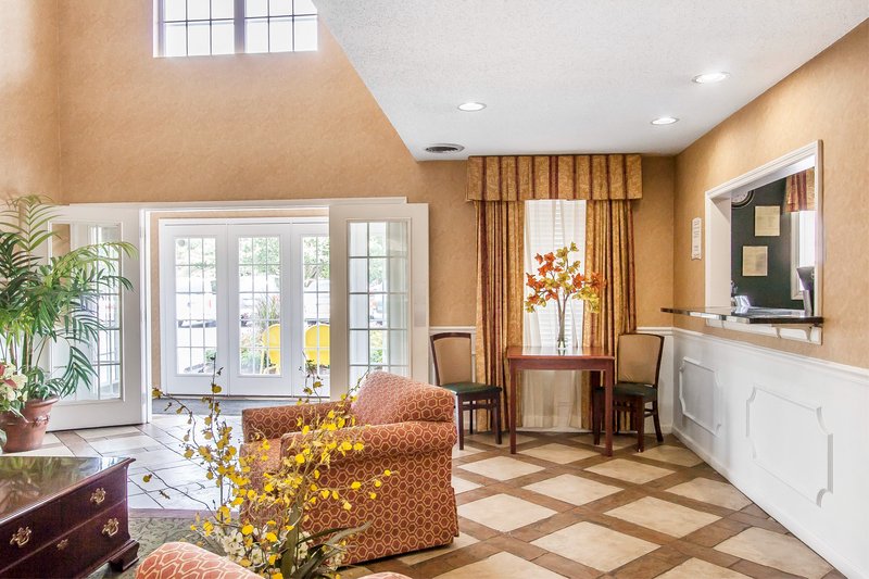 Quality Inn - Gallatin, TN