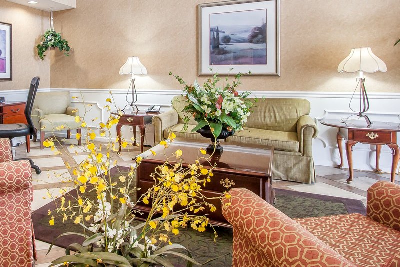 Quality Inn - Gallatin, TN