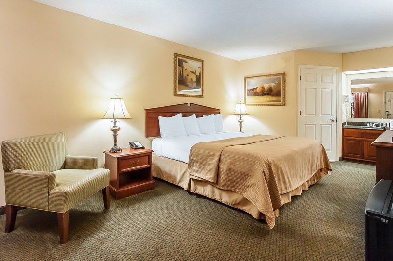 Quality Inn - Gallatin, TN