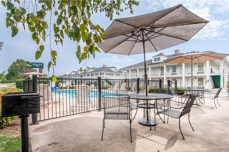 Quality Inn - Gallatin, TN