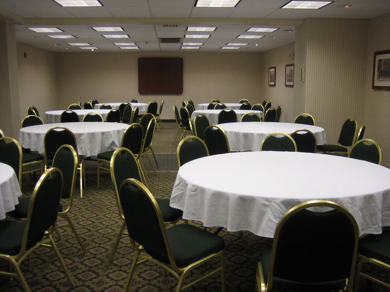 Holiday Inn Express SOUTHINGTON - Southington, CT