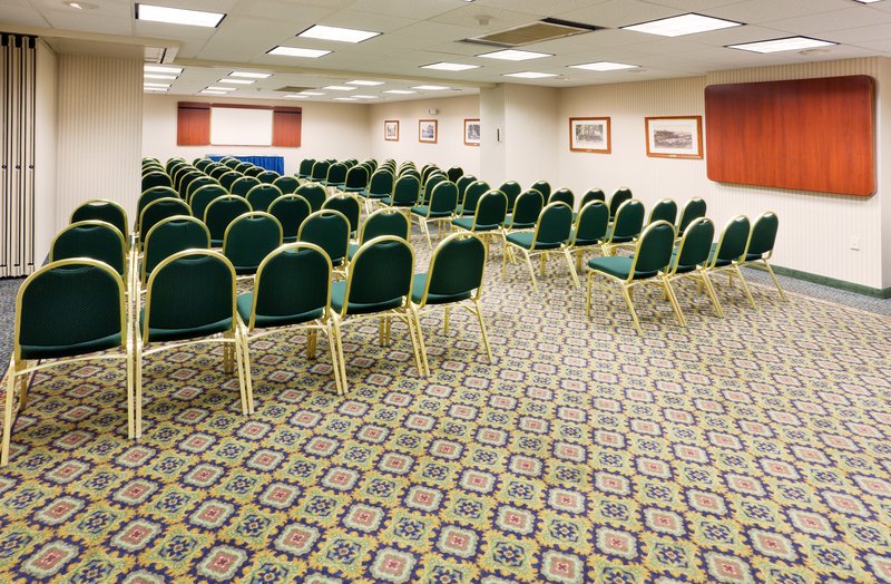 Holiday Inn Express SOUTHINGTON - Southington, CT