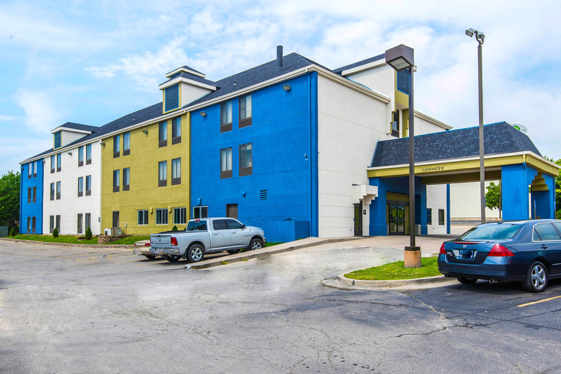 Quality Inn - Blue Springs, MO