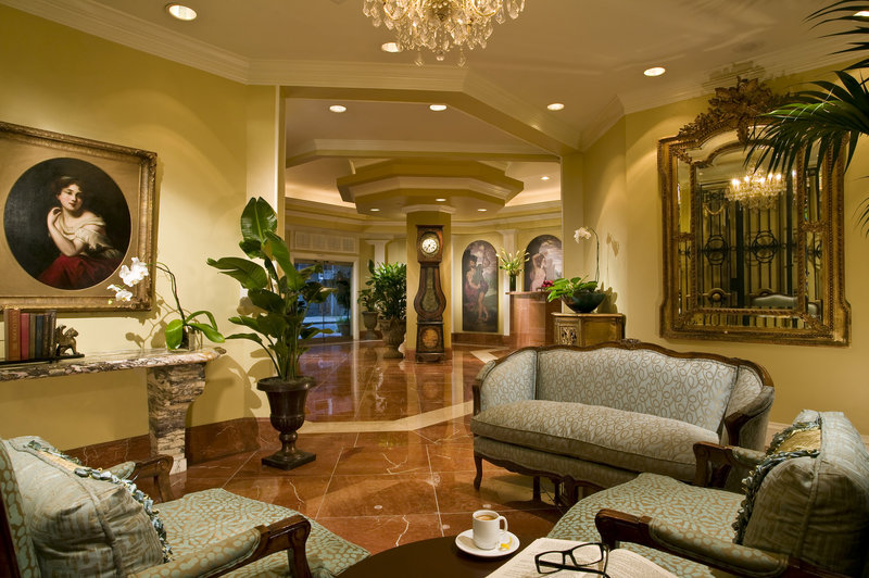 Royal Crescent Hotel - New Orleans, LA