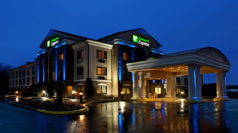 Holiday Inn Express GROVE CITY (OUTLET CENTER) - Mercer, PA