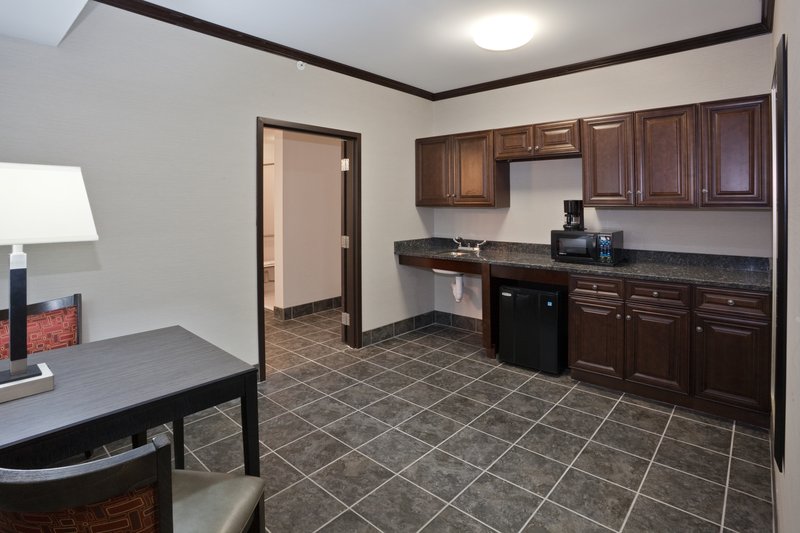 Holiday Inn Express CLEVELAND AIRPORT - BROOK PARK - Brook Park, OH