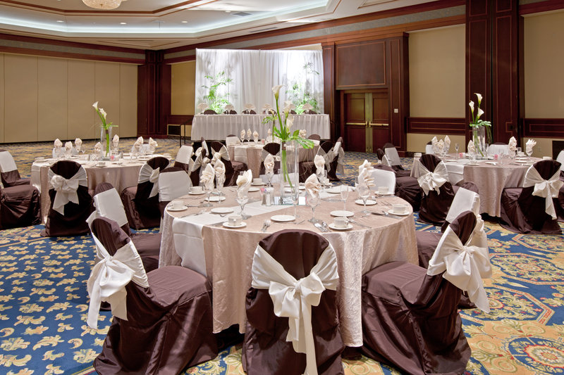 Crowne Plaza-Springfield - Mount Pulaski, IL