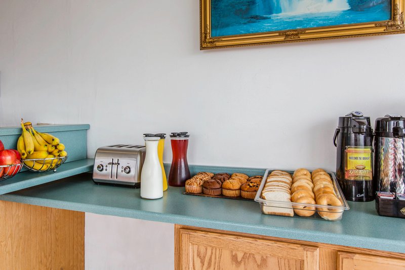 Econo Lodge Eureka By Humboldt Bay - Eureka, CA