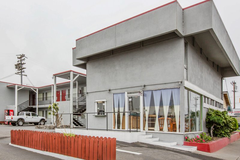 Econo Lodge Eureka By Humboldt Bay - Eureka, CA
