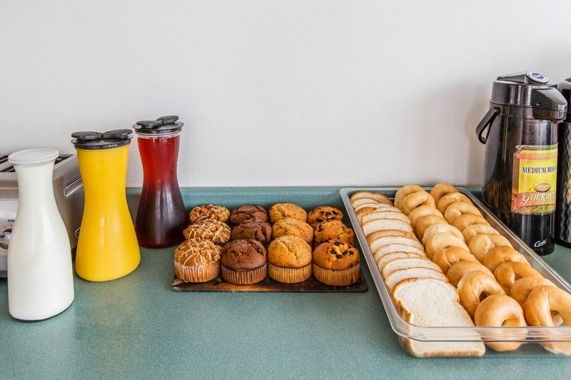 Econo Lodge Eureka By Humboldt Bay - Eureka, CA