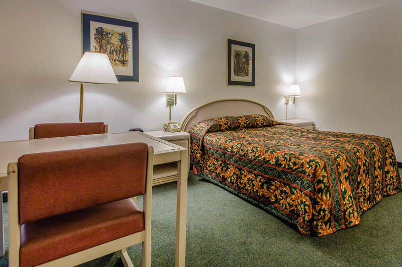 Econo Lodge Eureka By Humboldt Bay - Eureka, CA