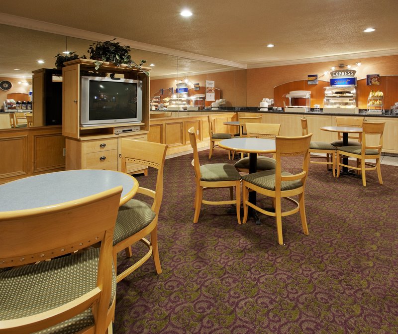Holiday Inn Express - Union City, CA