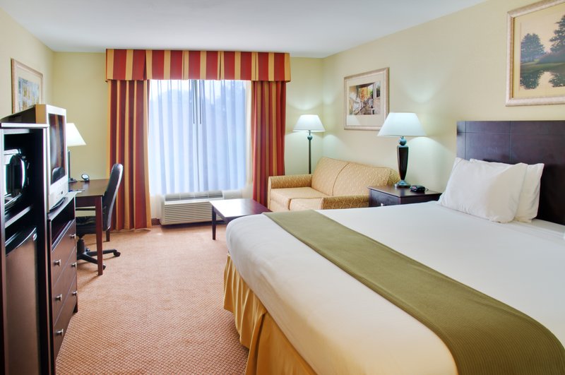 Holiday Inn Express LEESVILLE-FT. POLK - Newllano, LA