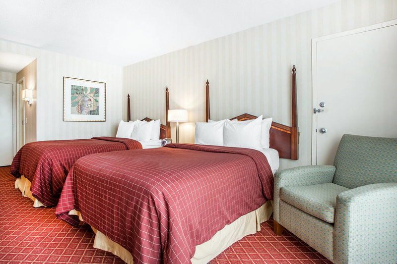 Clarion-Empire Meadowlan - Secaucus, NJ