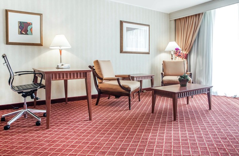 Clarion-Empire Meadowlan - Secaucus, NJ
