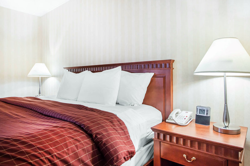 Clarion-Empire Meadowlan - Secaucus, NJ