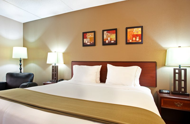 Holiday Inn Express ROLLING MDWS-SCHAUMBURG AREA - Broadview, IL