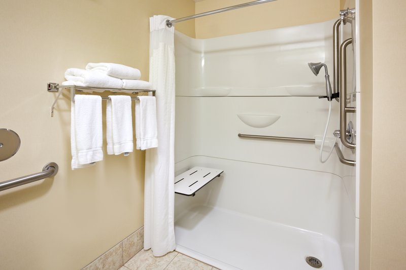 Holiday Inn Express CEDAR RAPIDS (COLLINS RD) - Cedar Rapids, IA