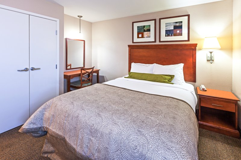 Candlewood Suites OWASSO - Owasso, OK