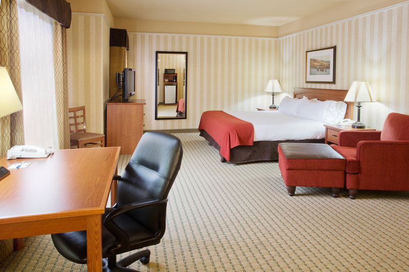 Holiday Inn Express & Suites ASTORIA - Henderson Harbor, NY