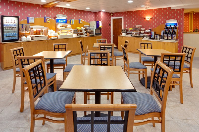 Holiday Inn Express - Lancaster, PA