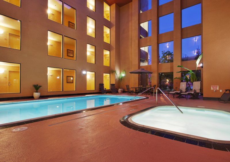 Holiday Inn Express - Union City, CA