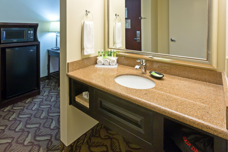 Holiday Inn Express - Lompoc, CA