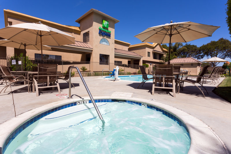 Holiday Inn Express - Lompoc, CA