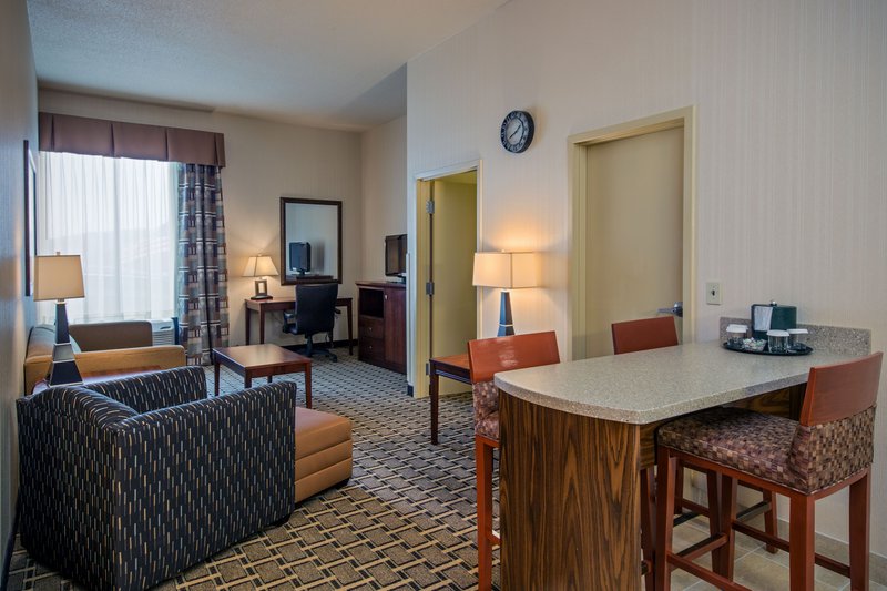 Holiday Inn Express MEADVILLE (I-79 EXIT 147A) - Springboro, PA