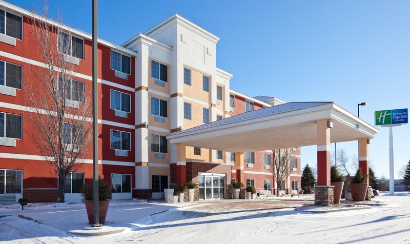 Holiday Inn Express & Suites ST. CLOUD - Sartell, MN