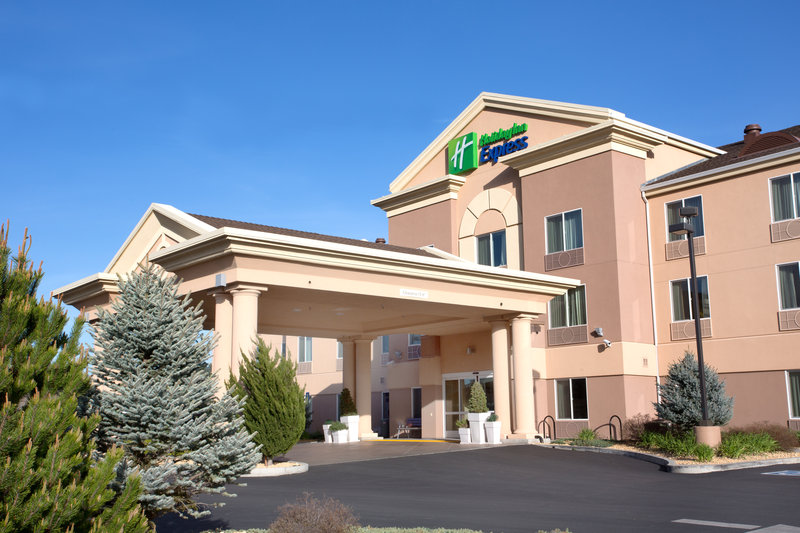 Holiday Inn Express YREKA-SHASTA AREA - Shasta Lake, CA