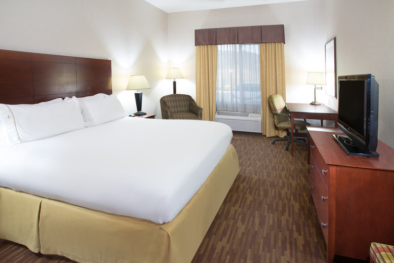 Holiday Inn Express YREKA-SHASTA AREA - Shasta Lake, CA