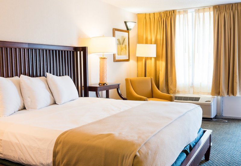 Vista Inn & Suites-Tampa - Tampa, FL